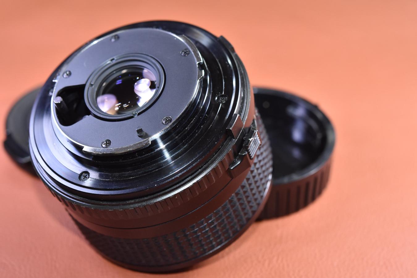 MINOLTA NEW MD 28mm F2.8【カメラ女子に絶大な人気のオールド MINOLTA NEW MD 28mm F2.8【カメラ女子に絶大な人気のオールド
