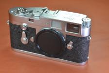 【希 少】LEICA M2  Rボタン セルフ付【94万台1958年製】※キレイな物をお探しの方必見!!自信ありの逸品!!