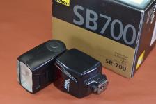 Nikon SPEED LIGHT SB-700 【元箱付一式】
