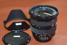 Tokina AF 19-35mm F3.5-4.5 純正フード付 【Nikon用】